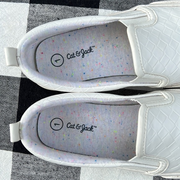 Cat & Jack- Girl’s Hailey Slip-On Sneakers - Picture 5 of 6